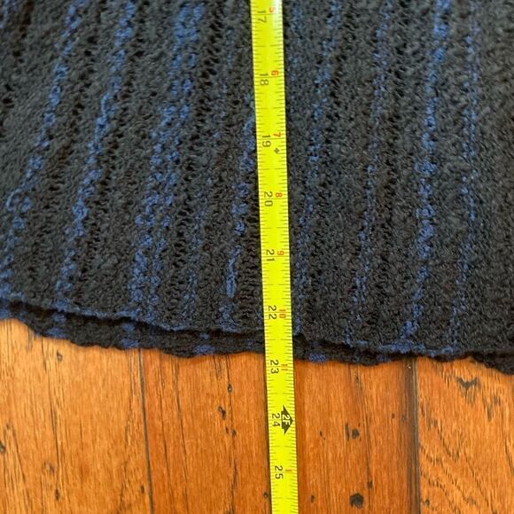 Free People Black and Navy Lightweight Short Sleeve Sweater, Size S - Picture 6 of 7